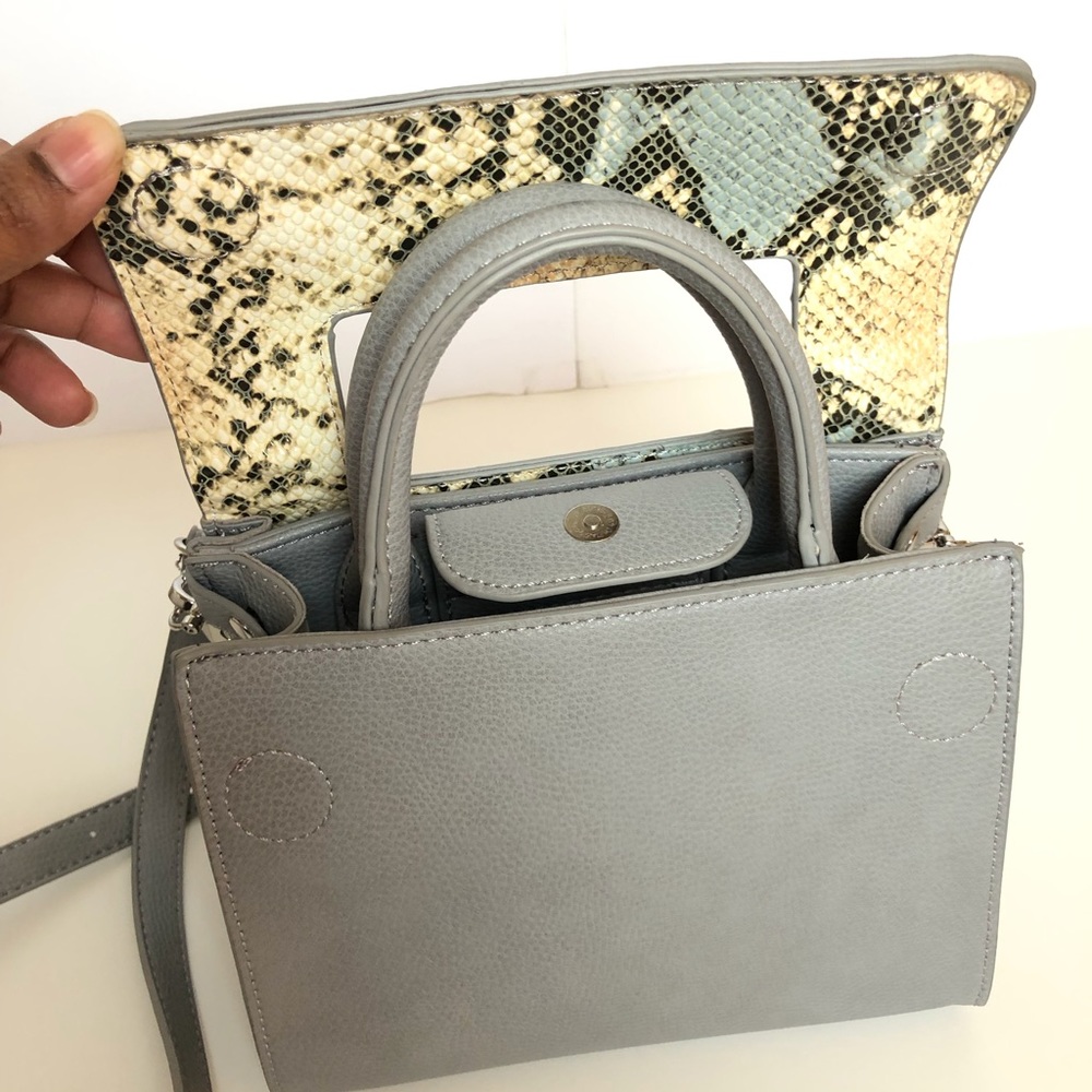 Cute Crossbody - Picture 2 of 8